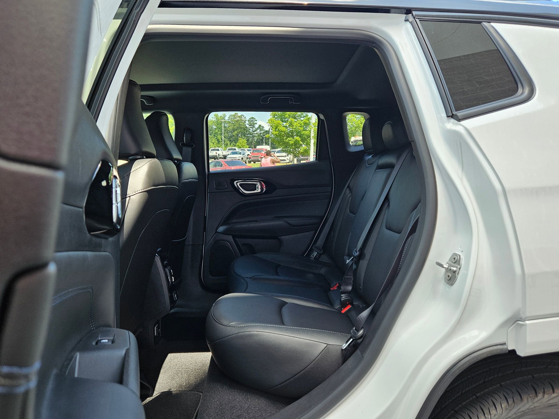 2025 Jeep Compass Limited photo 23