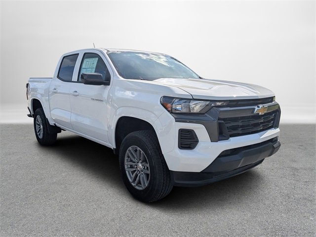 2026 Chevrolet Colorado LT photo 2