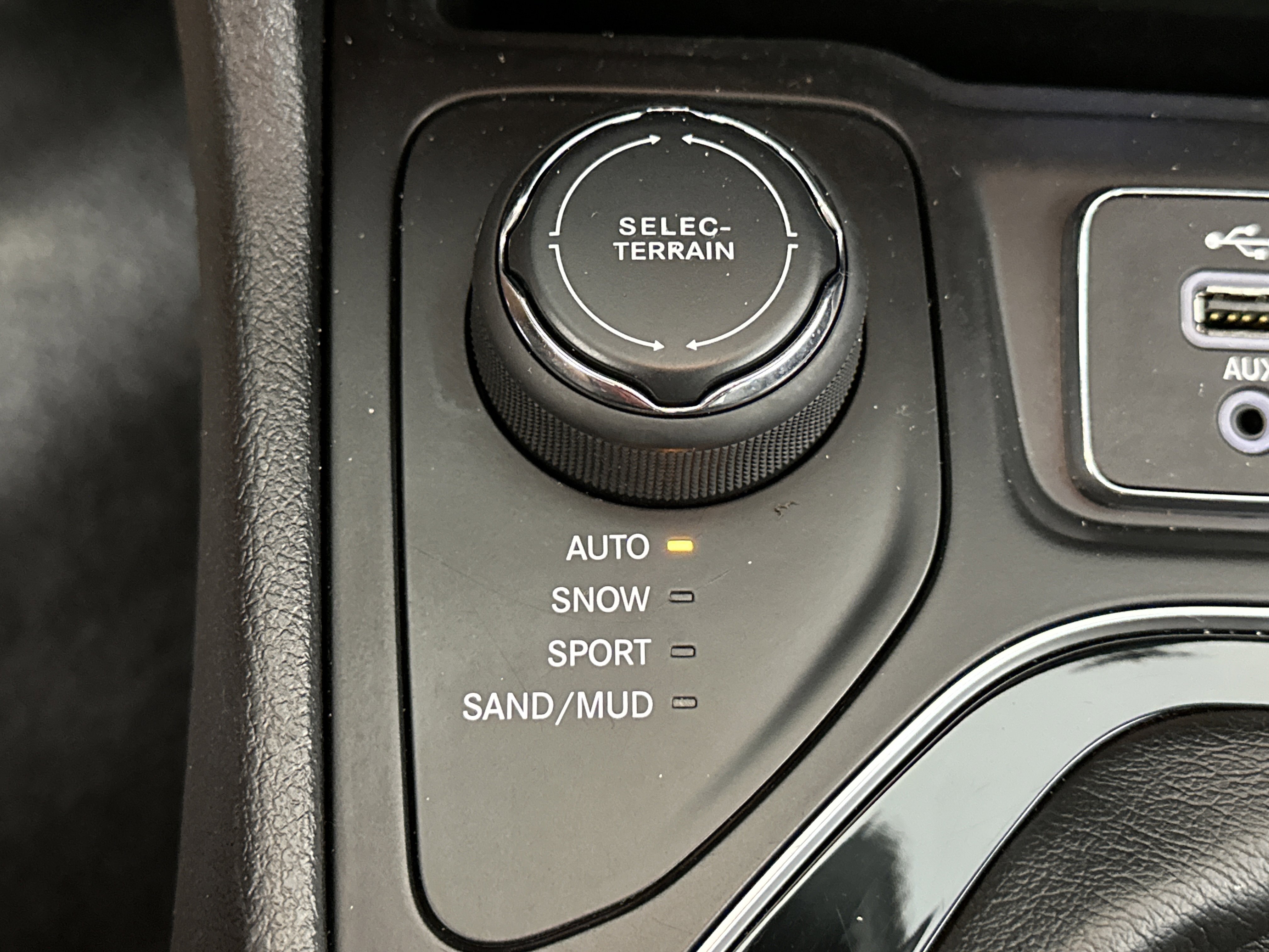 2019 Jeep Cherokee Limited photo 4