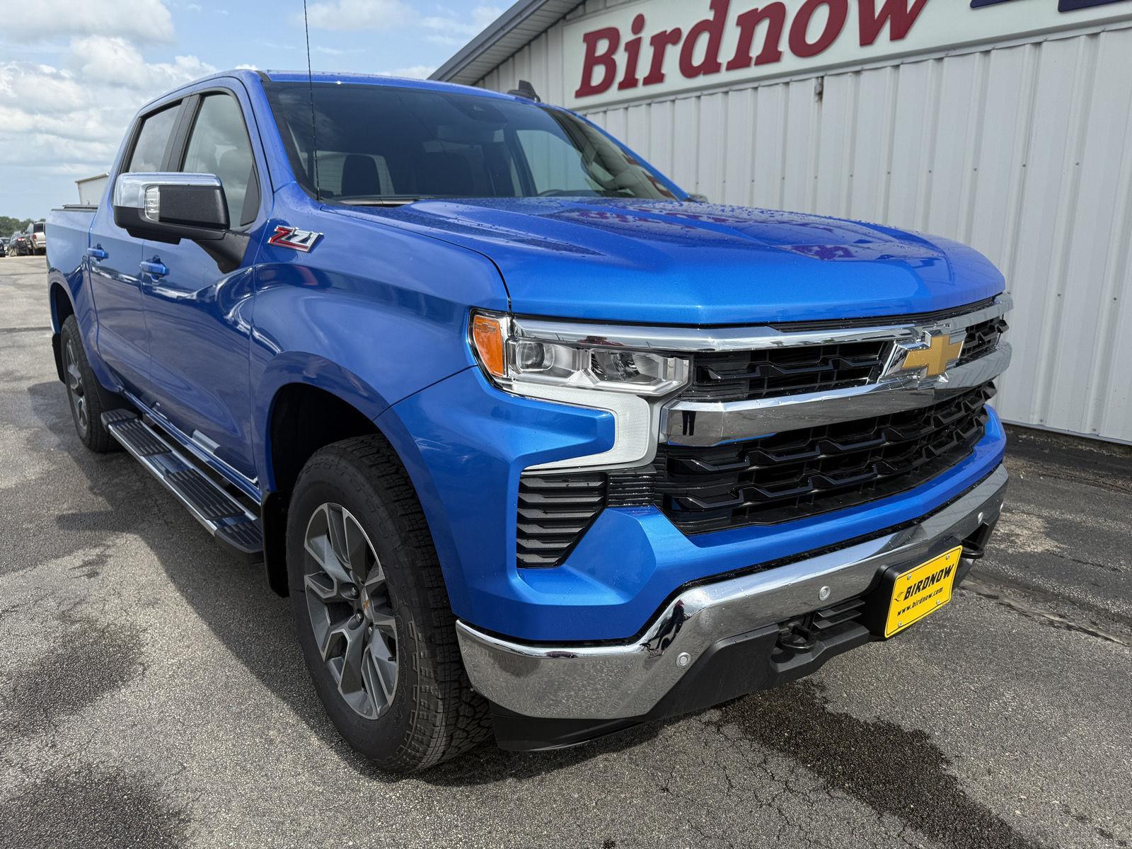 2025 Chevrolet Silverado 1500 LT photo 2