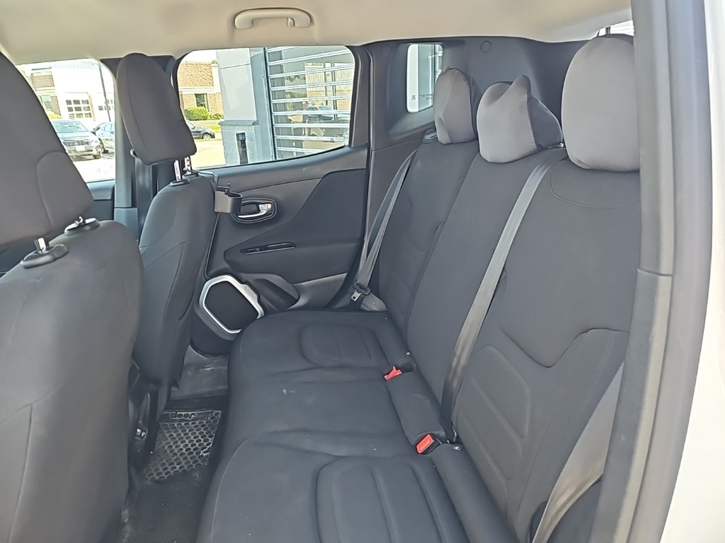 2019 Jeep Renegade Latitude photo 19