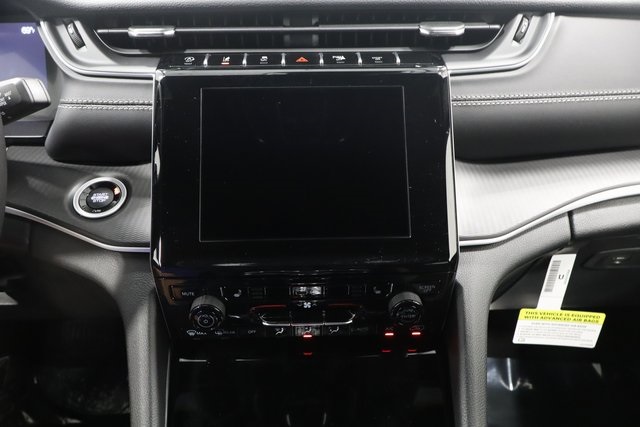 2025 Jeep Grand Cherokee Laredo photo 20