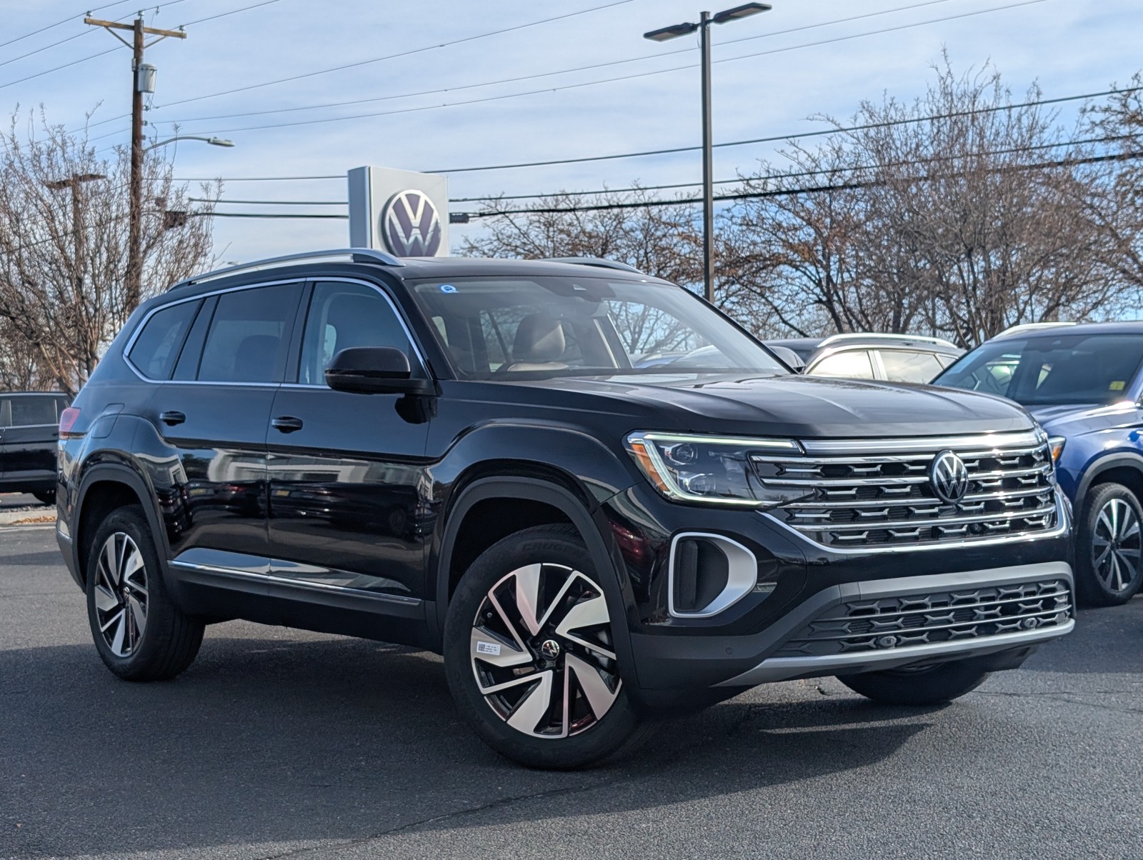 New 2025 Deep Black Pearl Volkswagen 2.0T SEL image 1