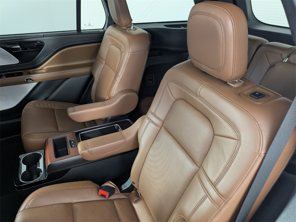 2021 Lincoln Aviator Grand Touring photo 15