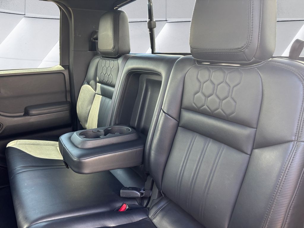 2022 Nissan Frontier PRO-X photo 18
