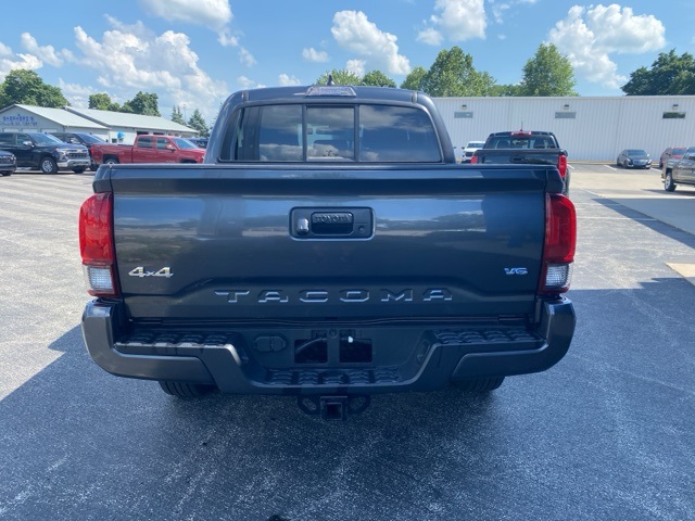 2022 Toyota Tacoma SR photo 4