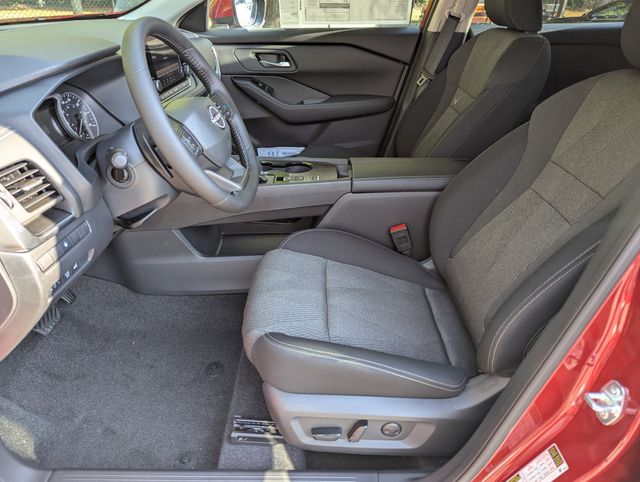 2026 Nissan Rogue SV photo 19