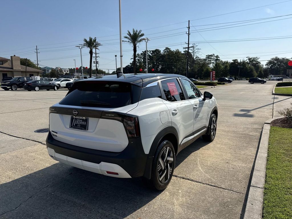 2025 Nissan Kicks SV photo 6