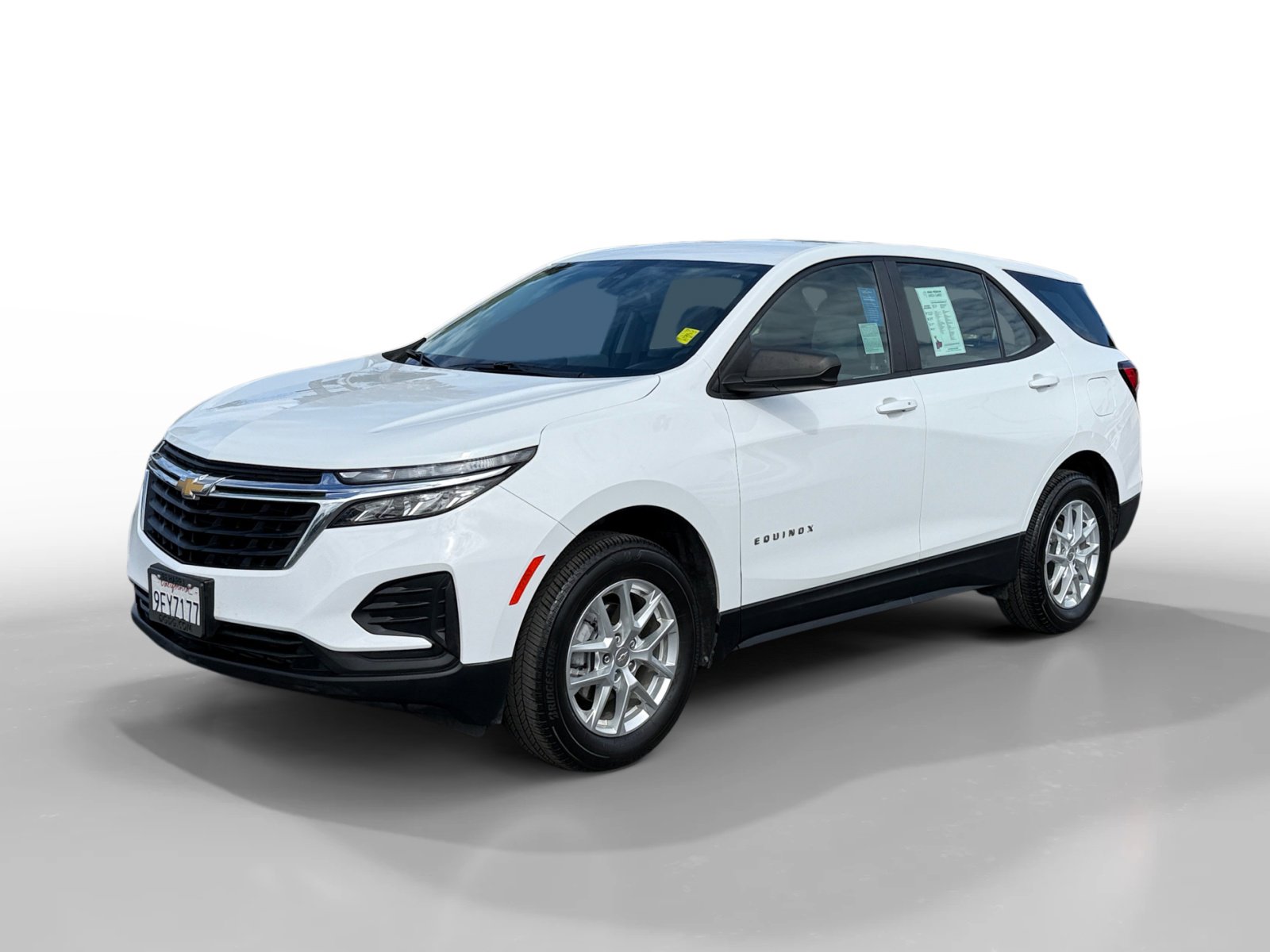 2022 Chevrolet Equinox LS's photo