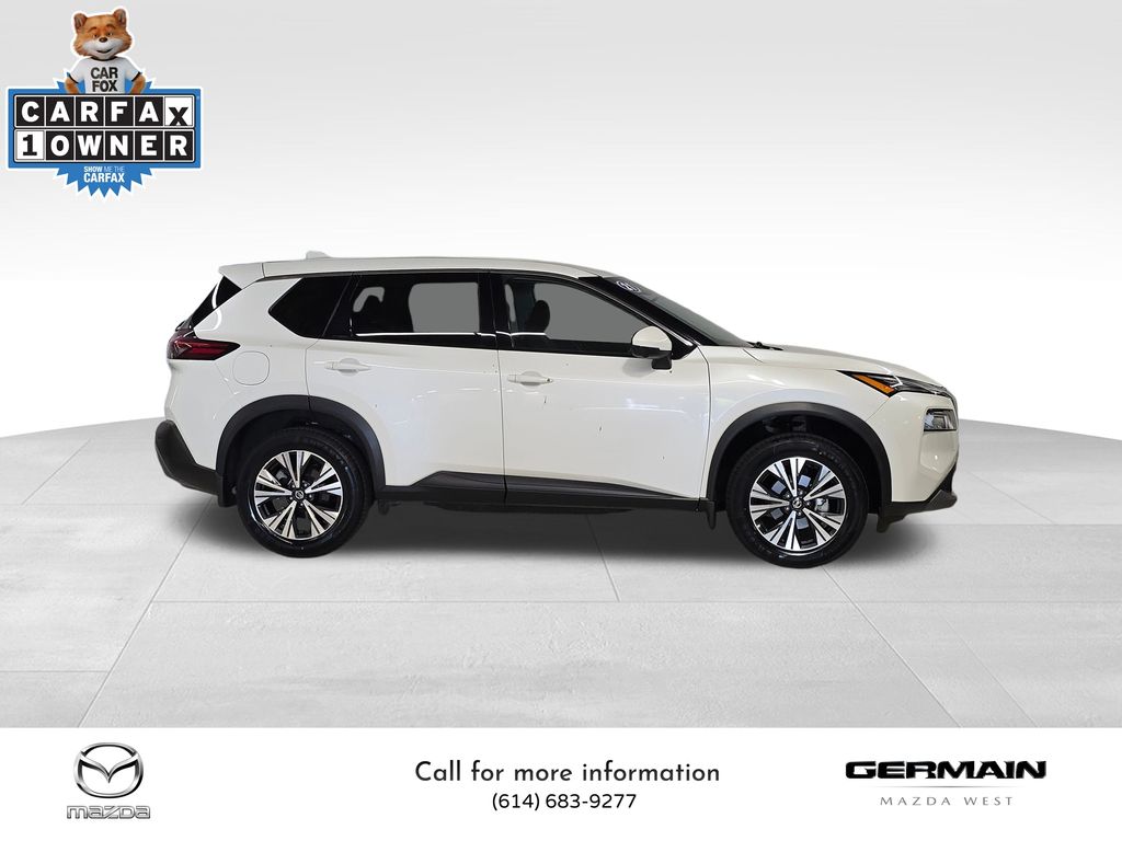 2021 Nissan Rogue SV photo 3