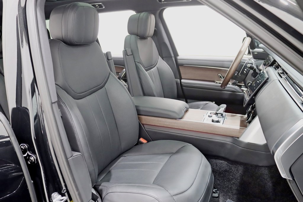 2023 Land Rover Range Rover SE photo 27