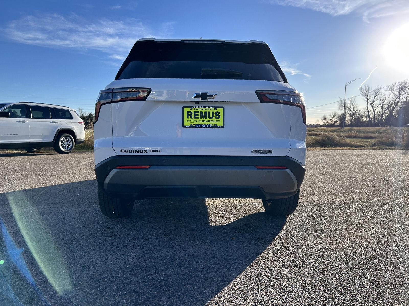 2026 Chevrolet Equinox LT photo 4