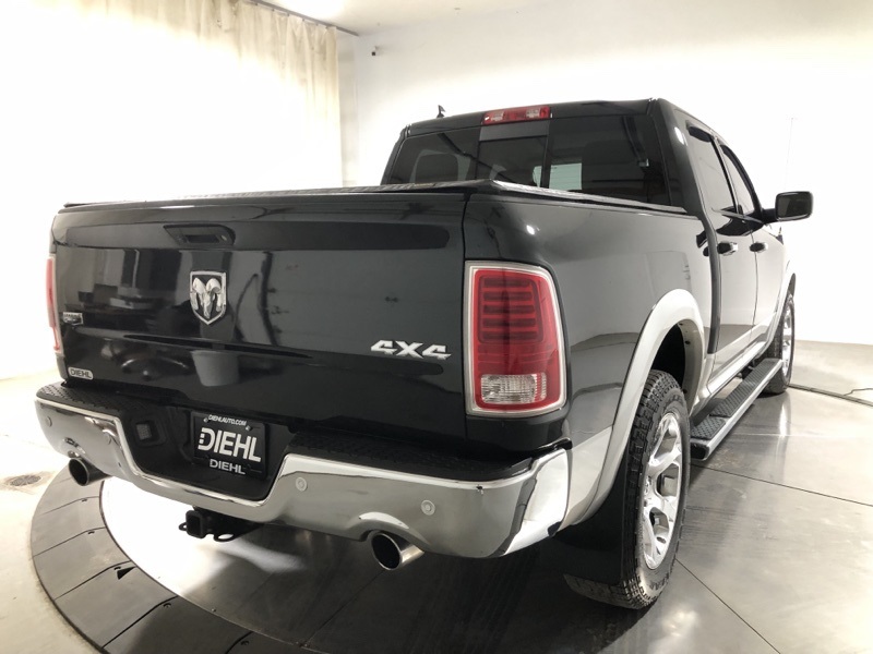 2017 Ram 1500 Laramie photo 4