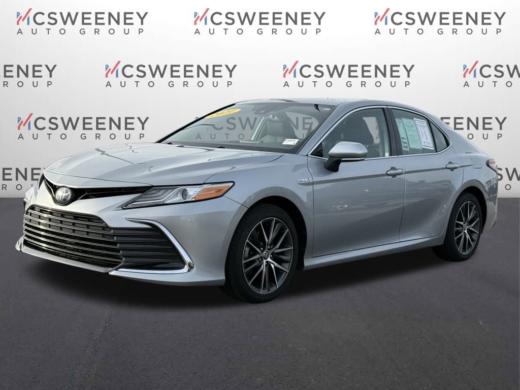 2021 Toyota Camry XLE's photo