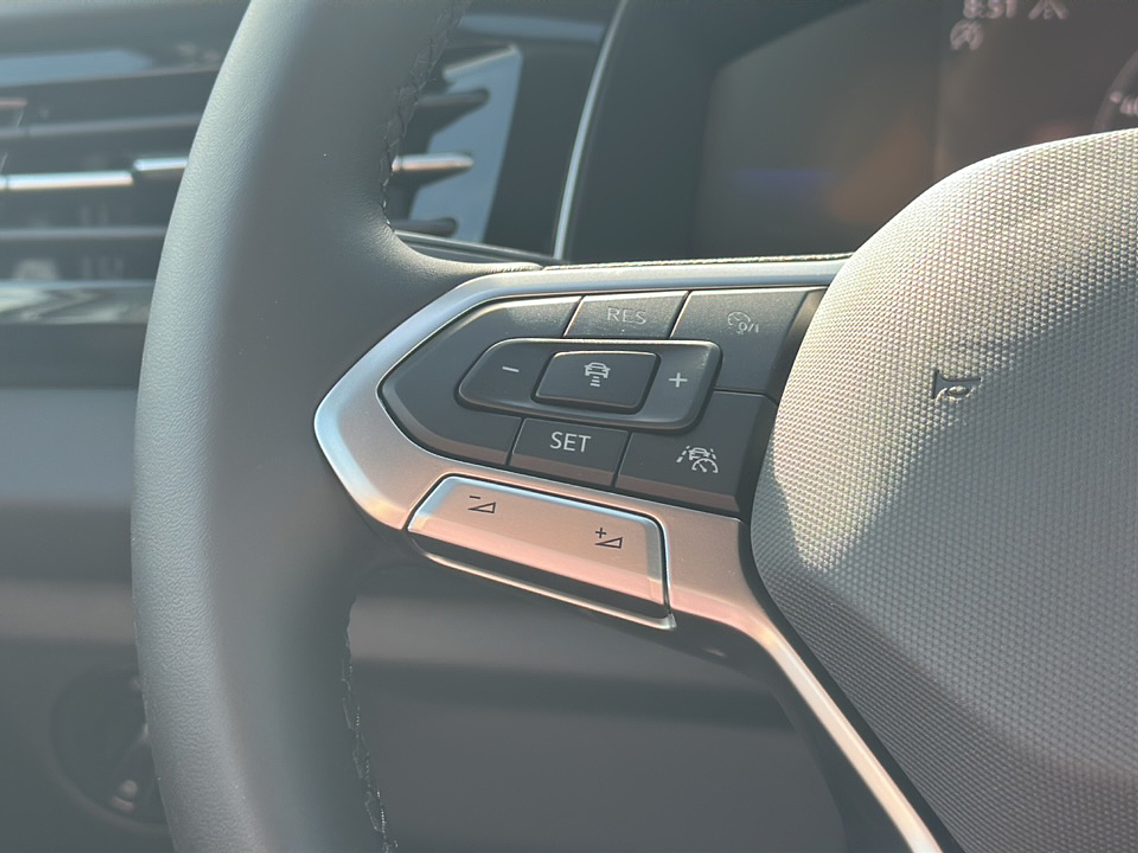 2025 Volkswagen Jetta 1.5T Sport photo 10