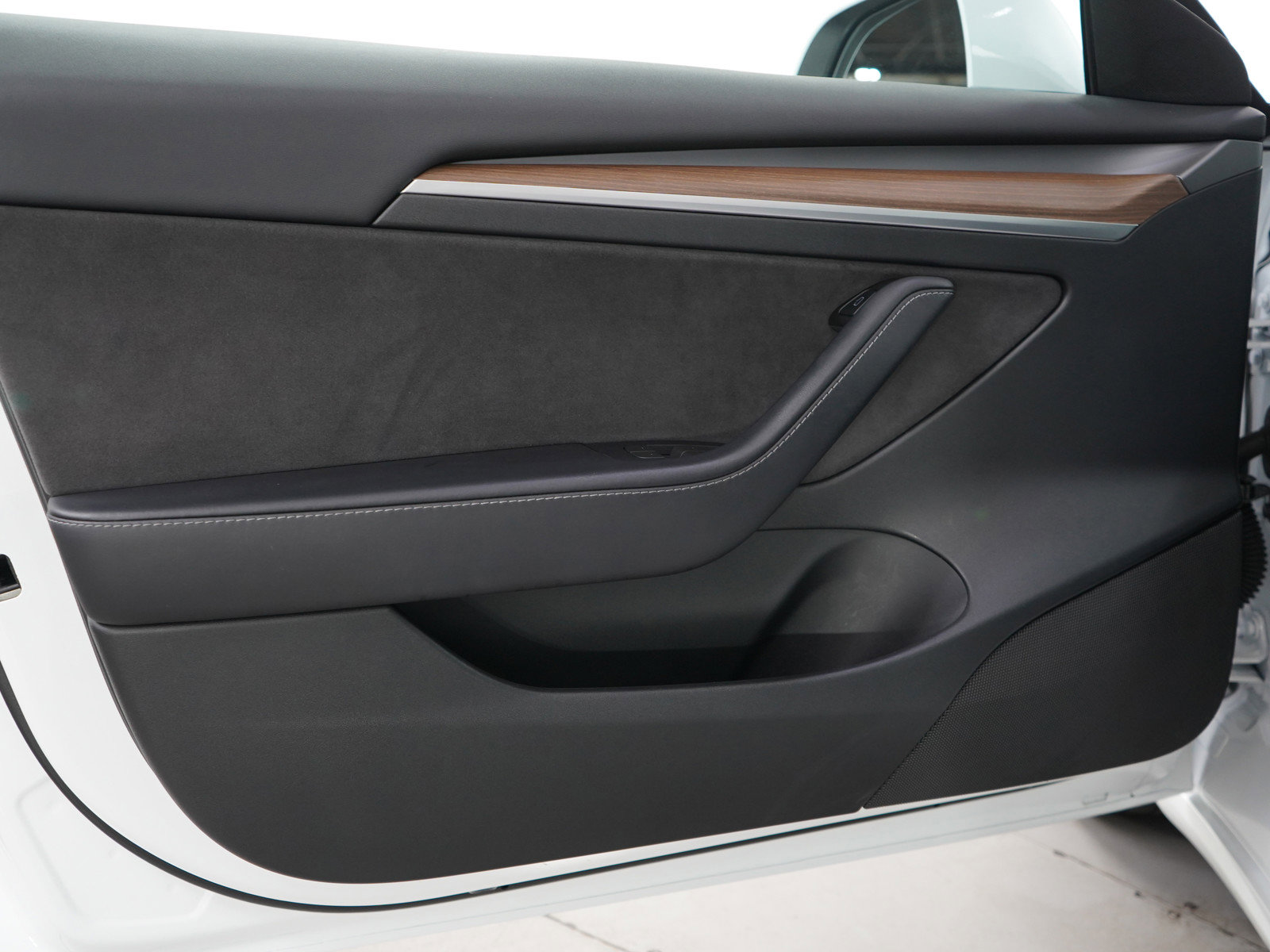 2023 Tesla Model 3 Long Range photo 19