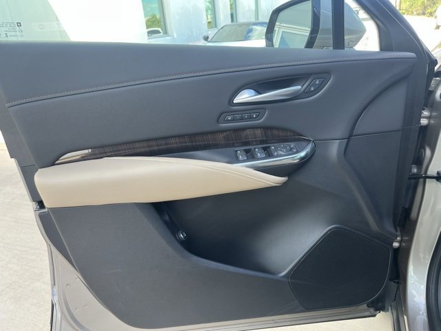 2025 Cadillac XT4 Premium Luxury photo 5