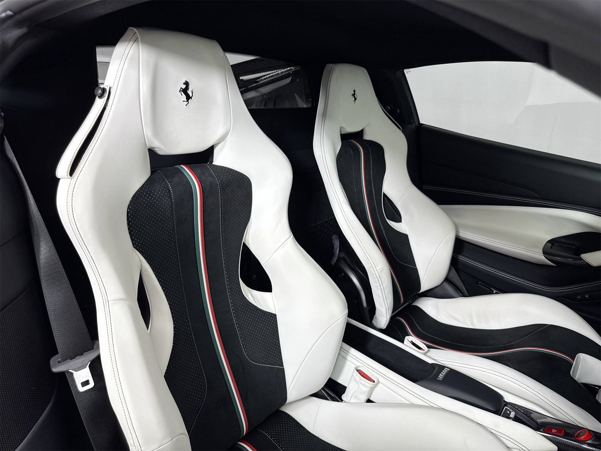 2022 Ferrari F8 Tributo Base photo 21