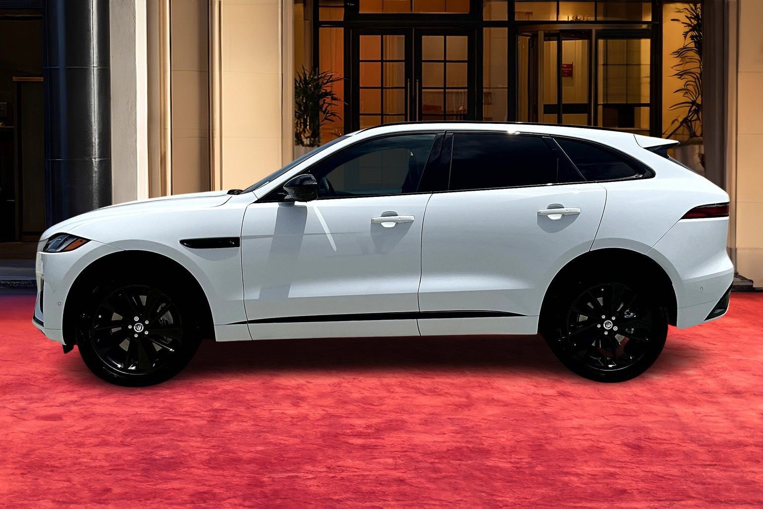 2026 Jaguar F-PACE P250 R-Dynamic S photo 3