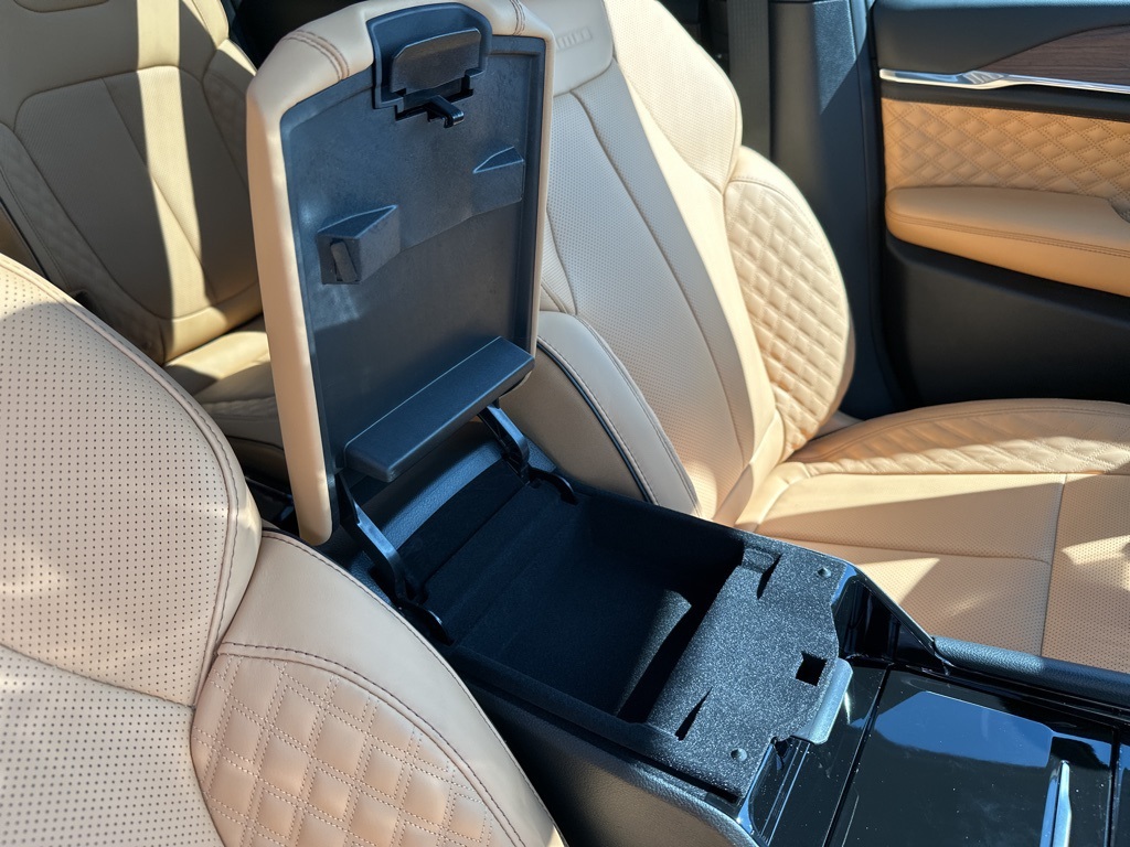 2025 Jeep Grand Cherokee L Summit photo 44