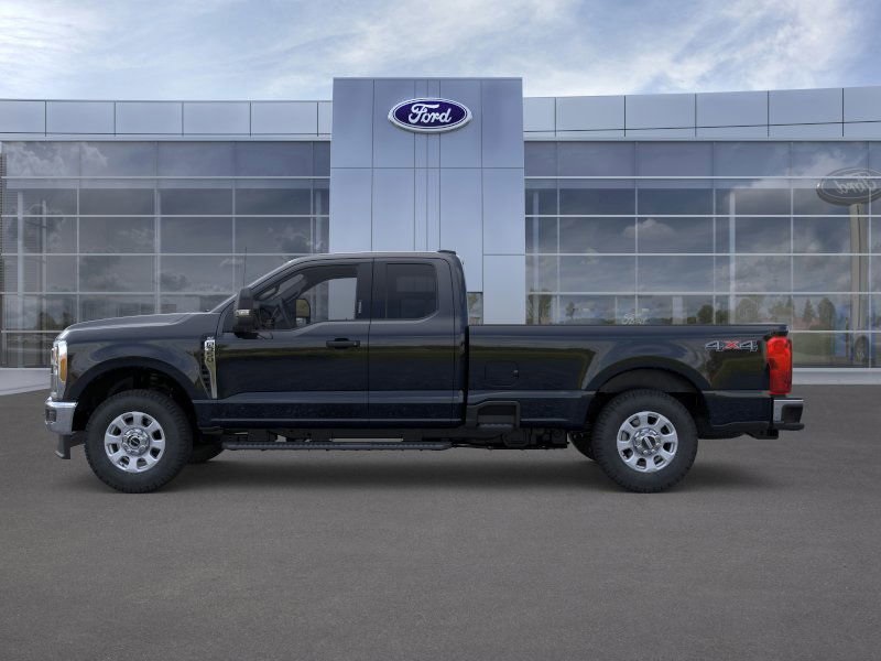 2025 Ford F-350 photo 3