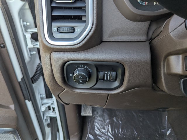 2025 Ram 3500 Laramie photo 24