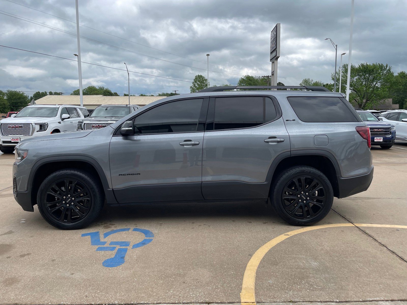 Certified PreOwned 2021 GMC Acadia SLE SUV in Wagoner 17011B Kevin