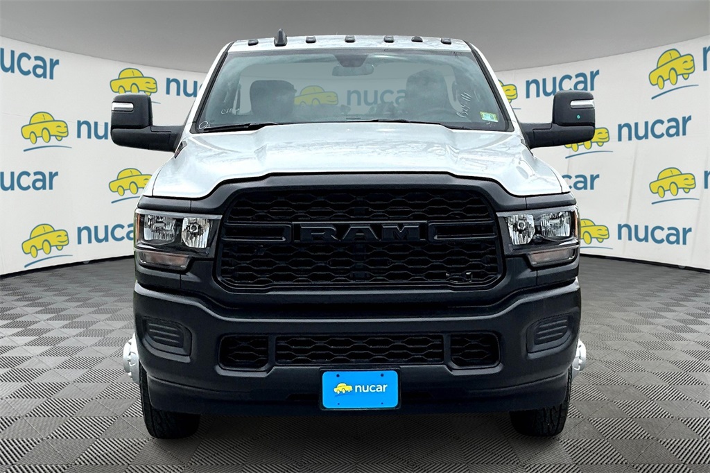 2024 Ram 3500 Tradesman photo 2