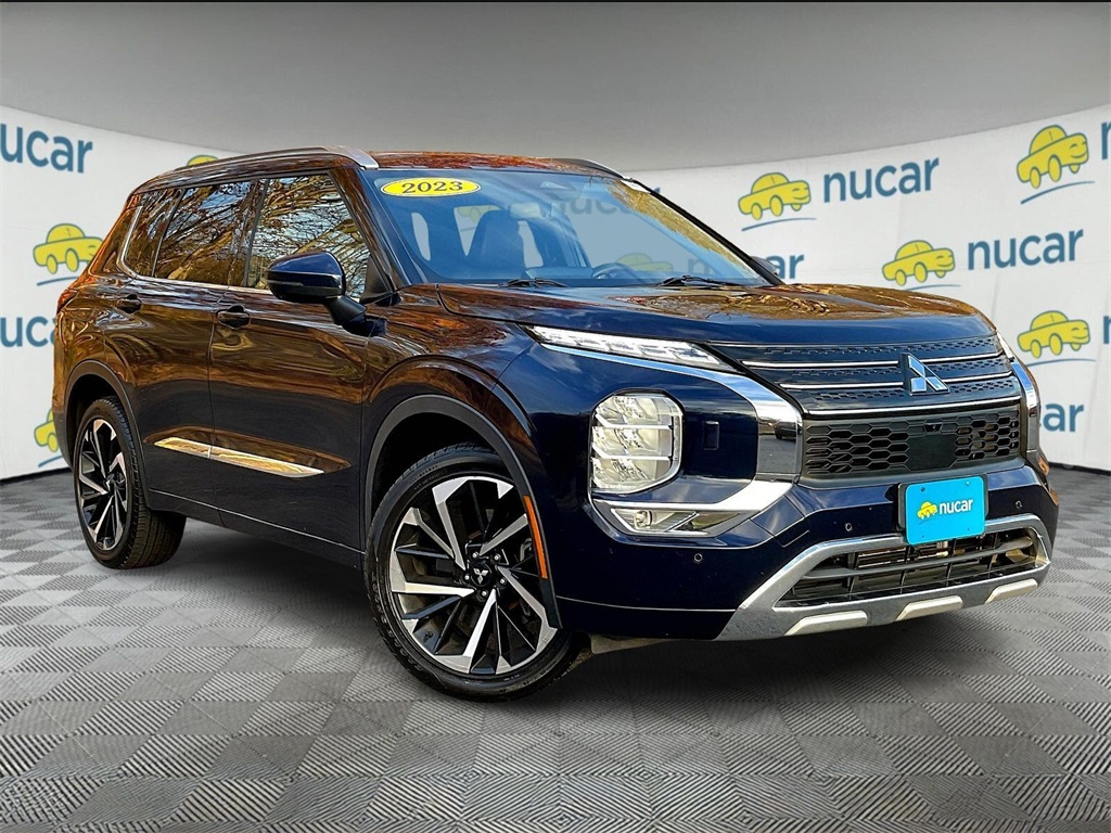 2022 Mitsubishi Outlander SEL's photo