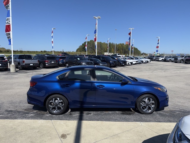 2019 Kia Forte LXS photo 4