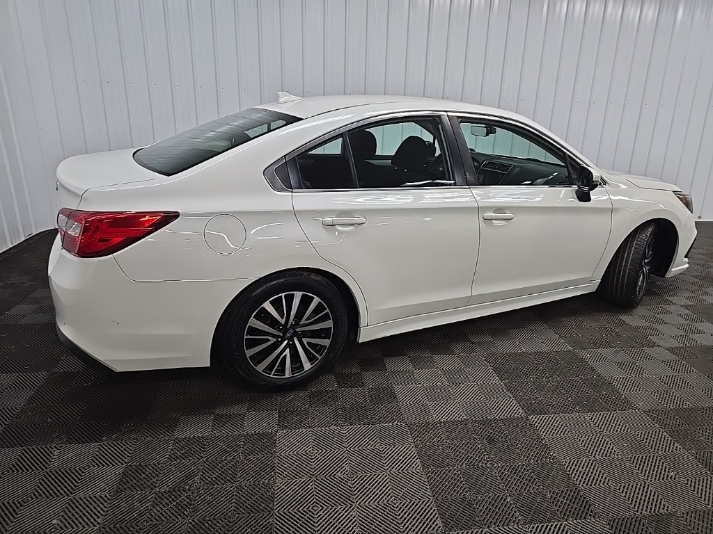 2019 Subaru Legacy 2.5i Premium photo 3