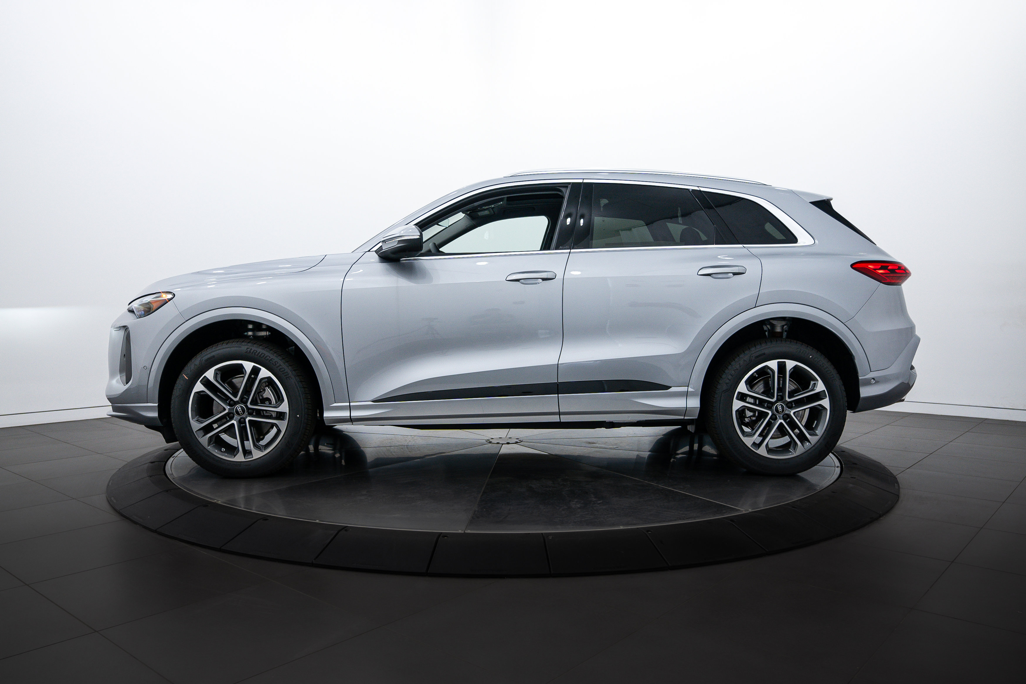 2025 Audi Q5 Premium photo 6