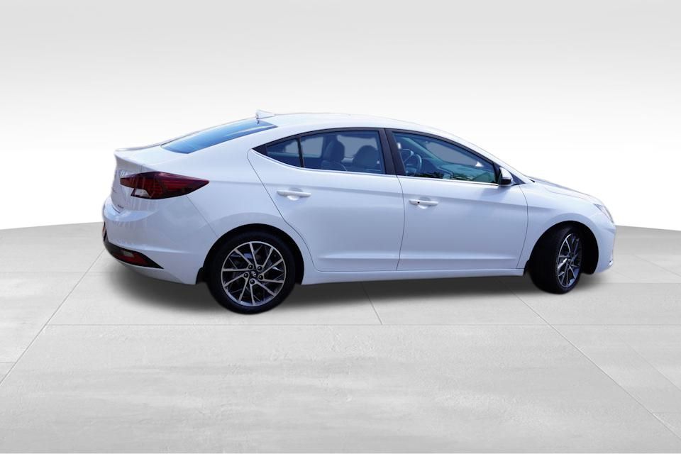 2020 Hyundai Elantra Limited photo 4