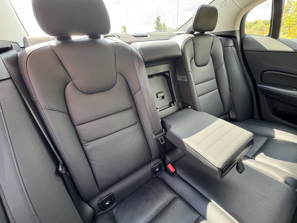 2024 Volvo S60 B5 Plus photo 20