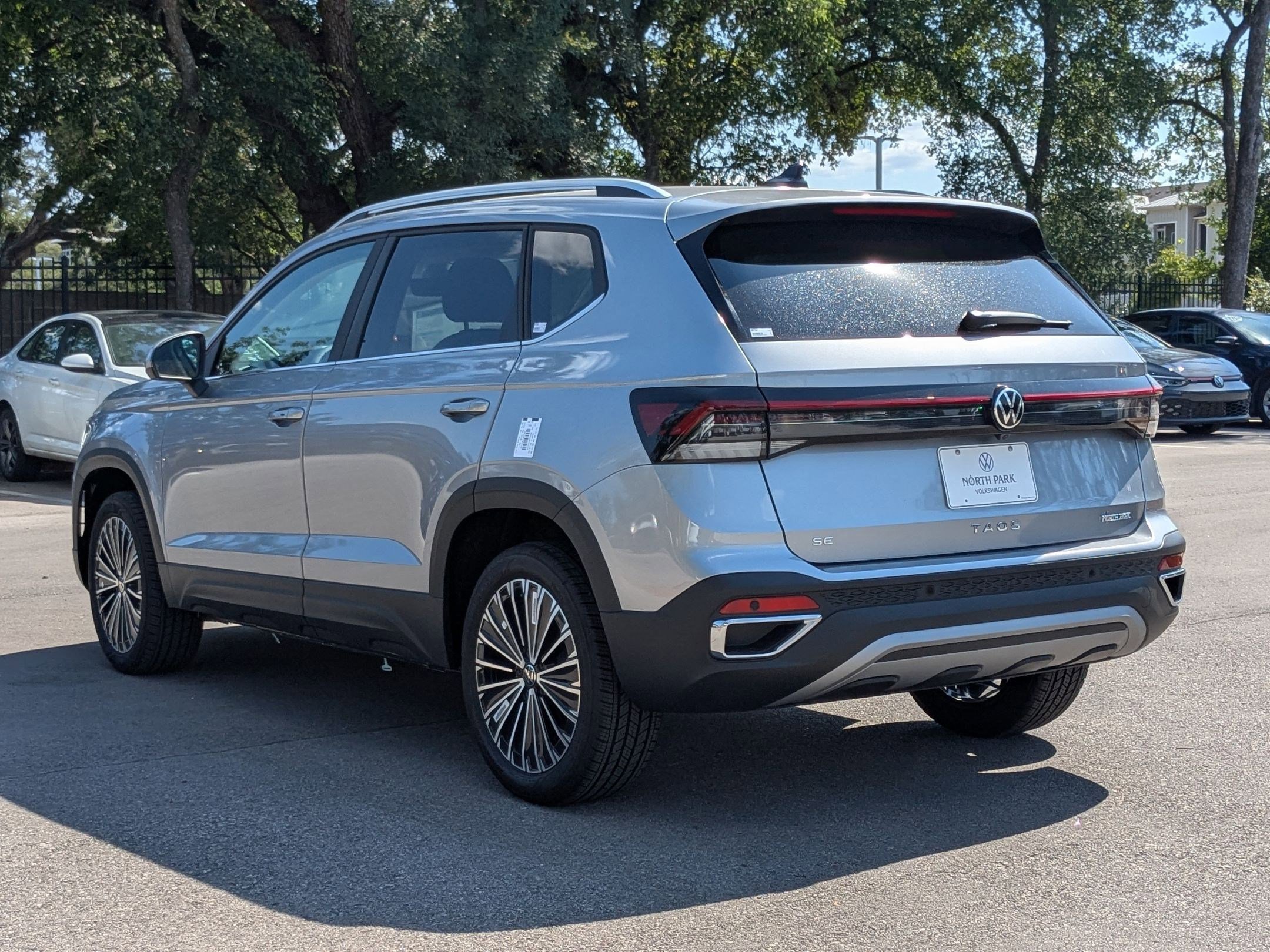 2025 Volkswagen Taos SE photo 2