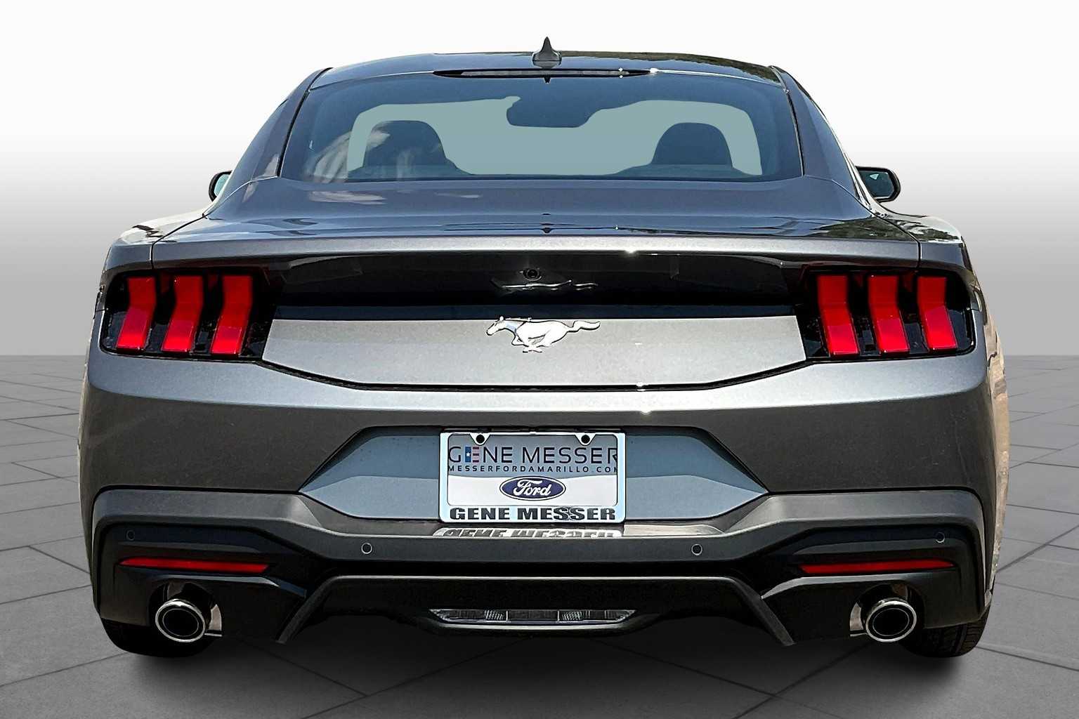 2025 Ford Mustang EcoBoost Premium photo 4