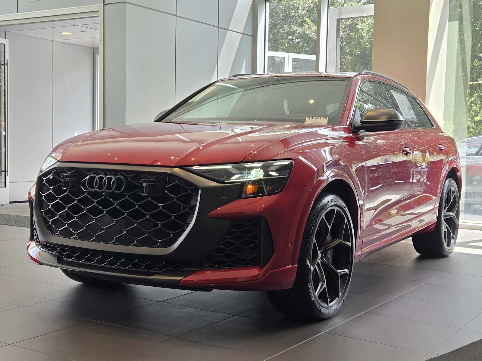 2025 Audi RS Q8 performance