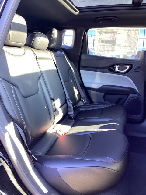 2025 Jeep Compass Limited photo 14