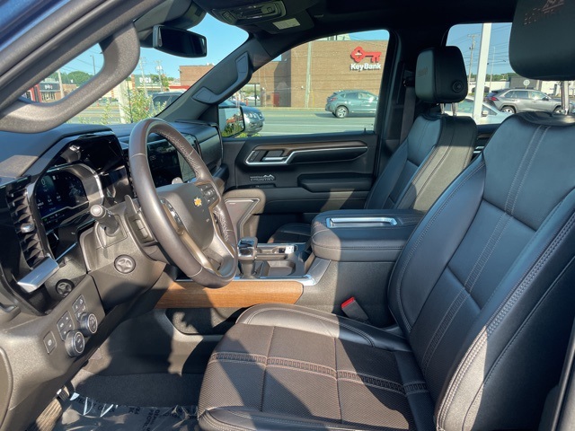 2022 Chevrolet Silverado 1500 High Country photo 14