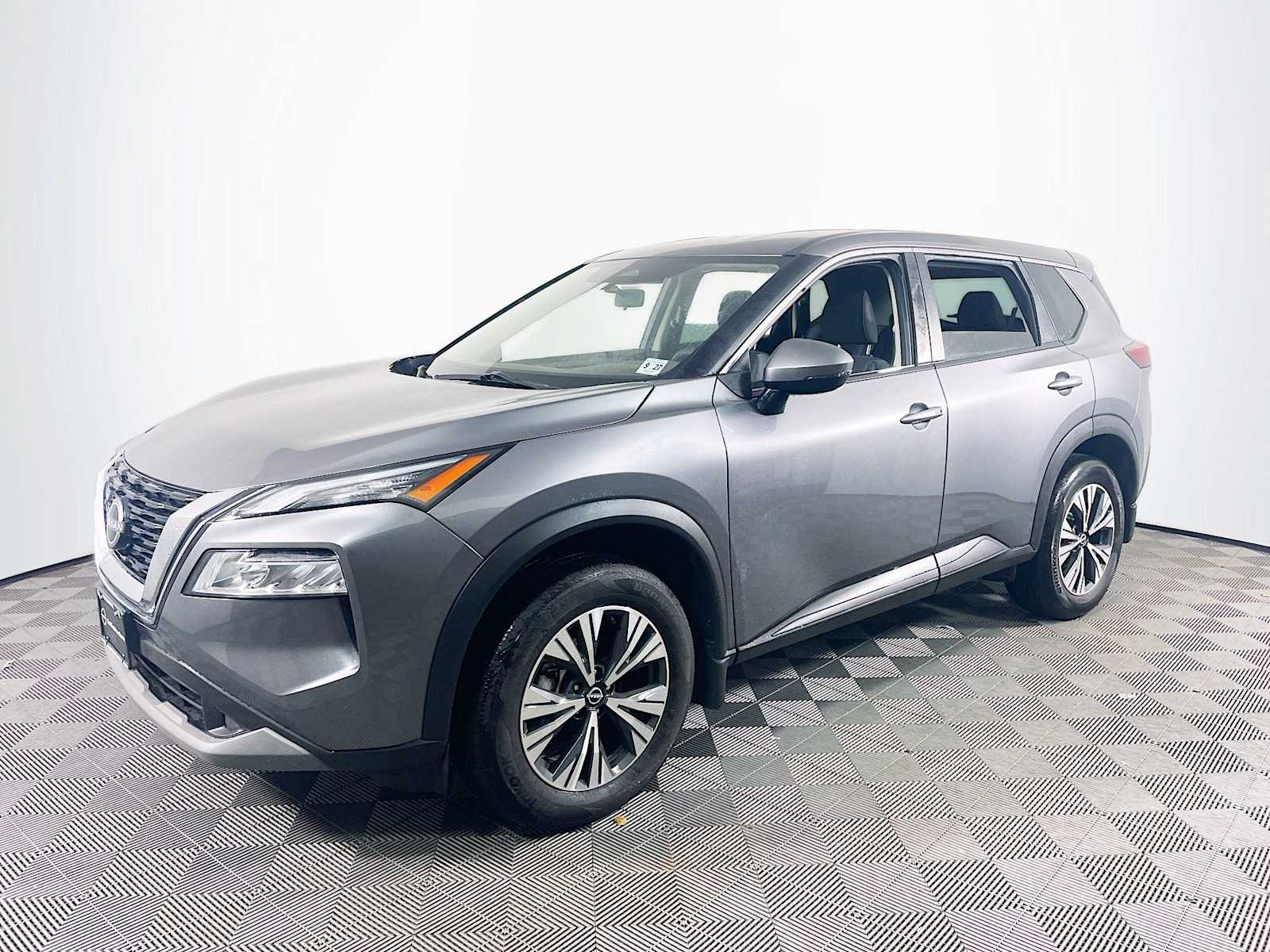 2023 Nissan Rogue SV's photo