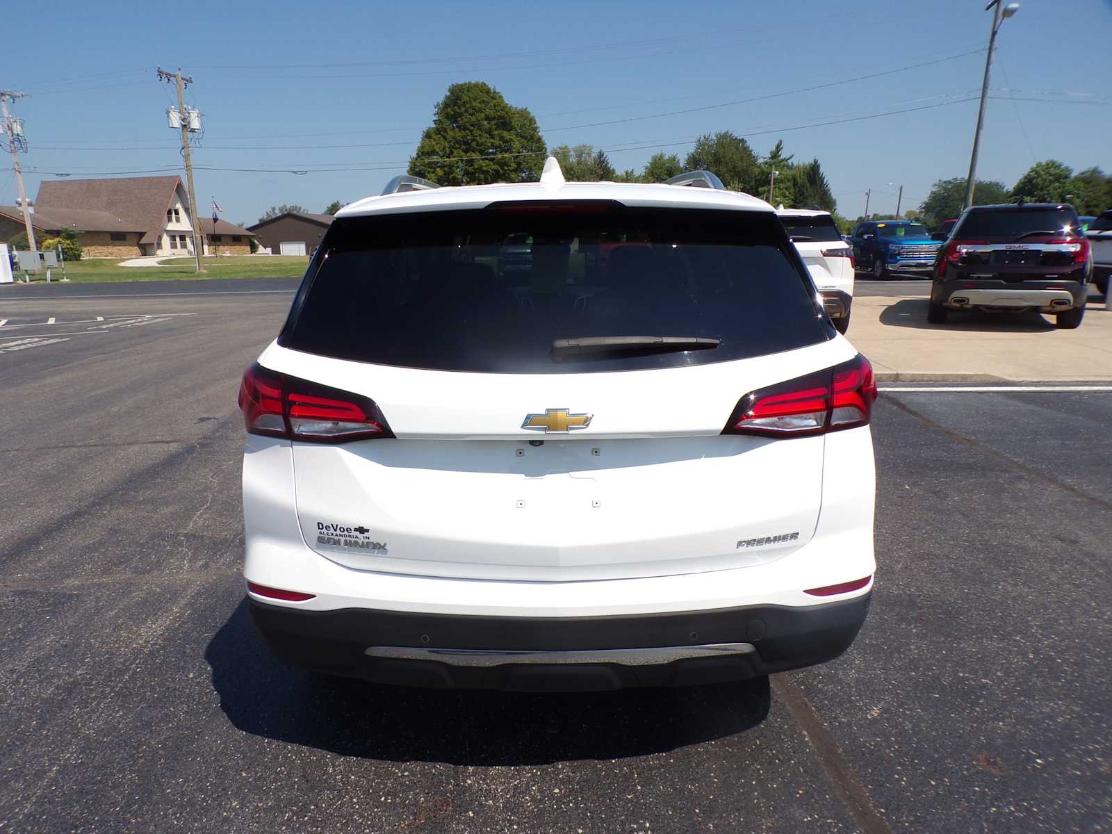 2022 Chevrolet Equinox Premier photo 2