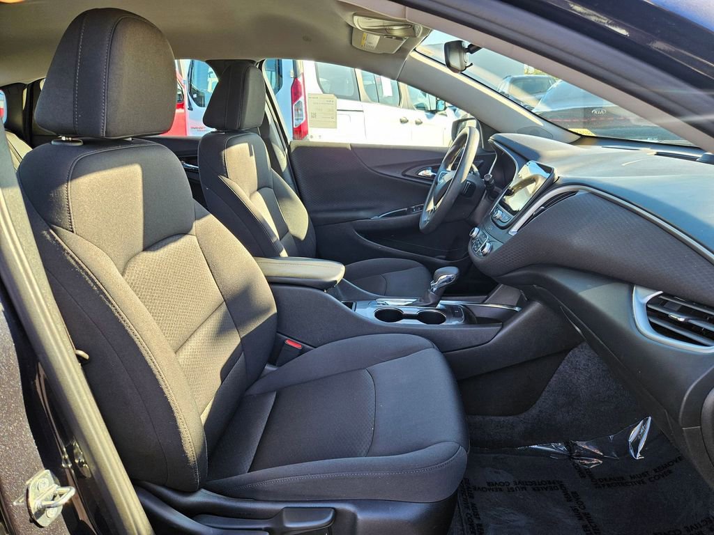 2023 Chevrolet Malibu 1LT photo 31