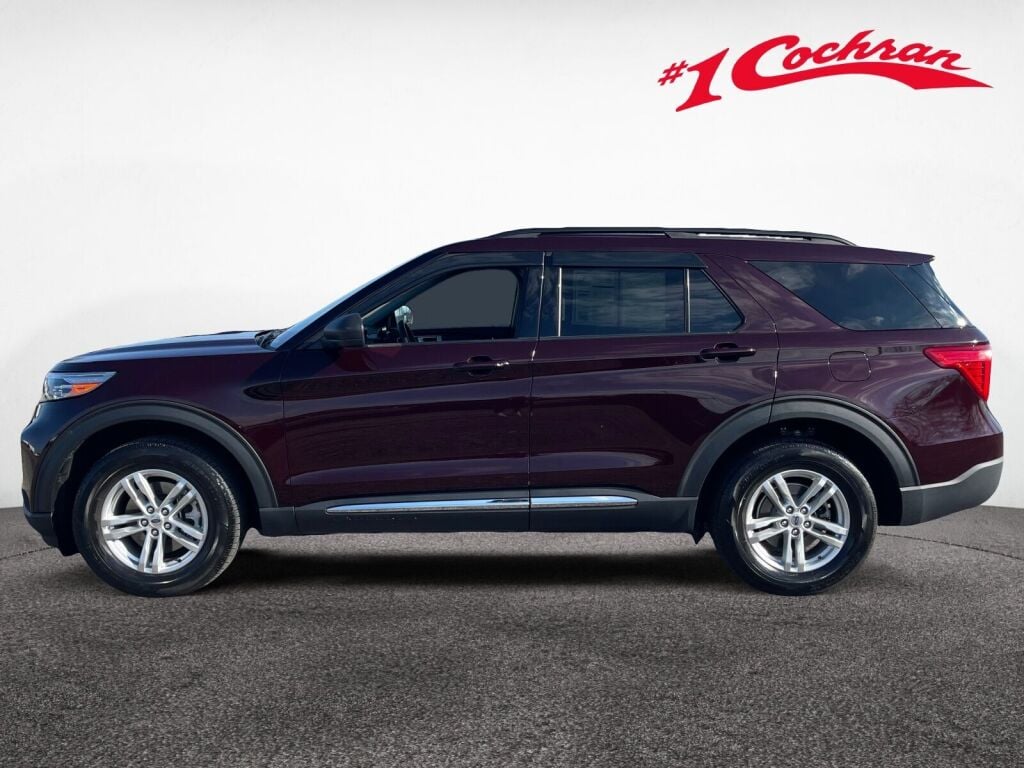 2023 Ford Explorer XLT photo 3