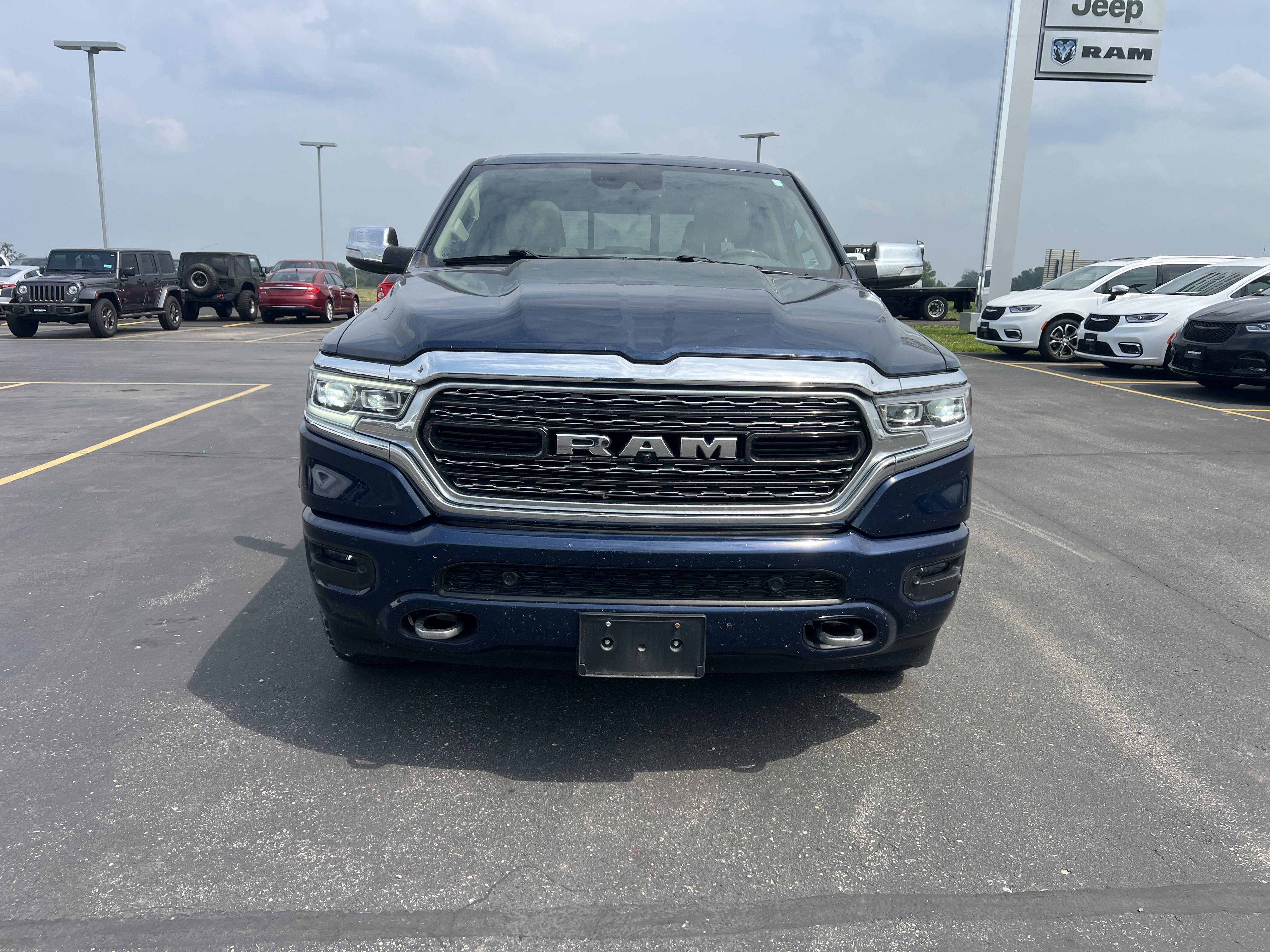Used 2020 RAM Ram 1500 Pickup Limited with VIN 1C6SRFHTXLN258492 for sale in Saint Charles, Minnesota