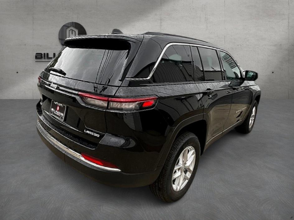2025 Jeep Grand Cherokee Laredo photo 5