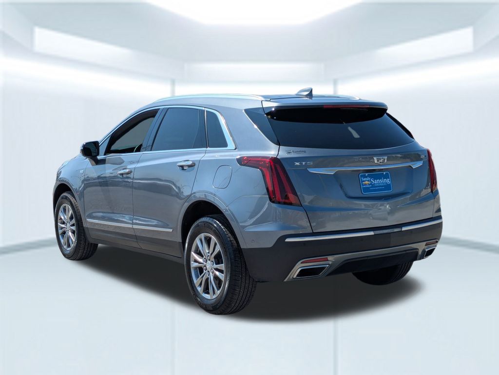 2021 Cadillac XT5 Premium Luxury photo 3