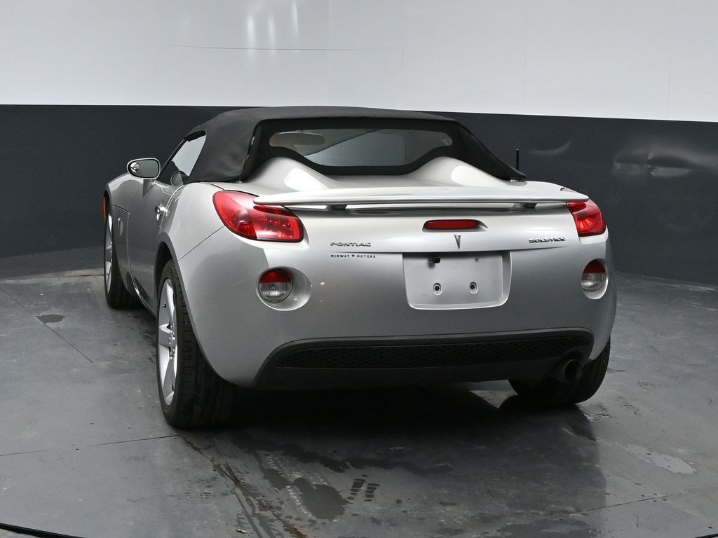 2007 Pontiac Solstice Base photo 3