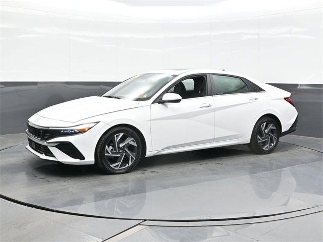 2024 Hyundai Elantra SEL Convenience photo 4