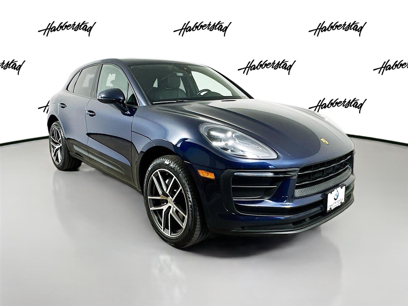 2022 Porsche Macan photo 3