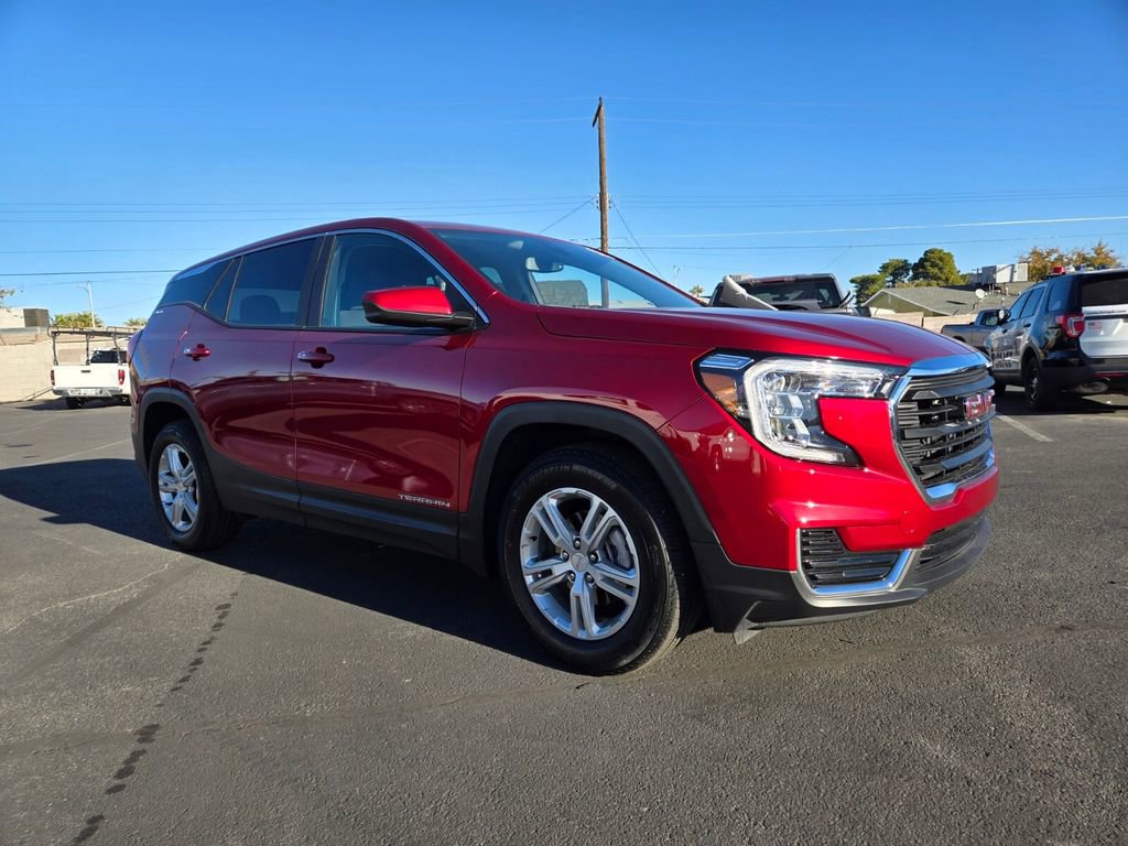 2023 GMC Terrain SLE's photo